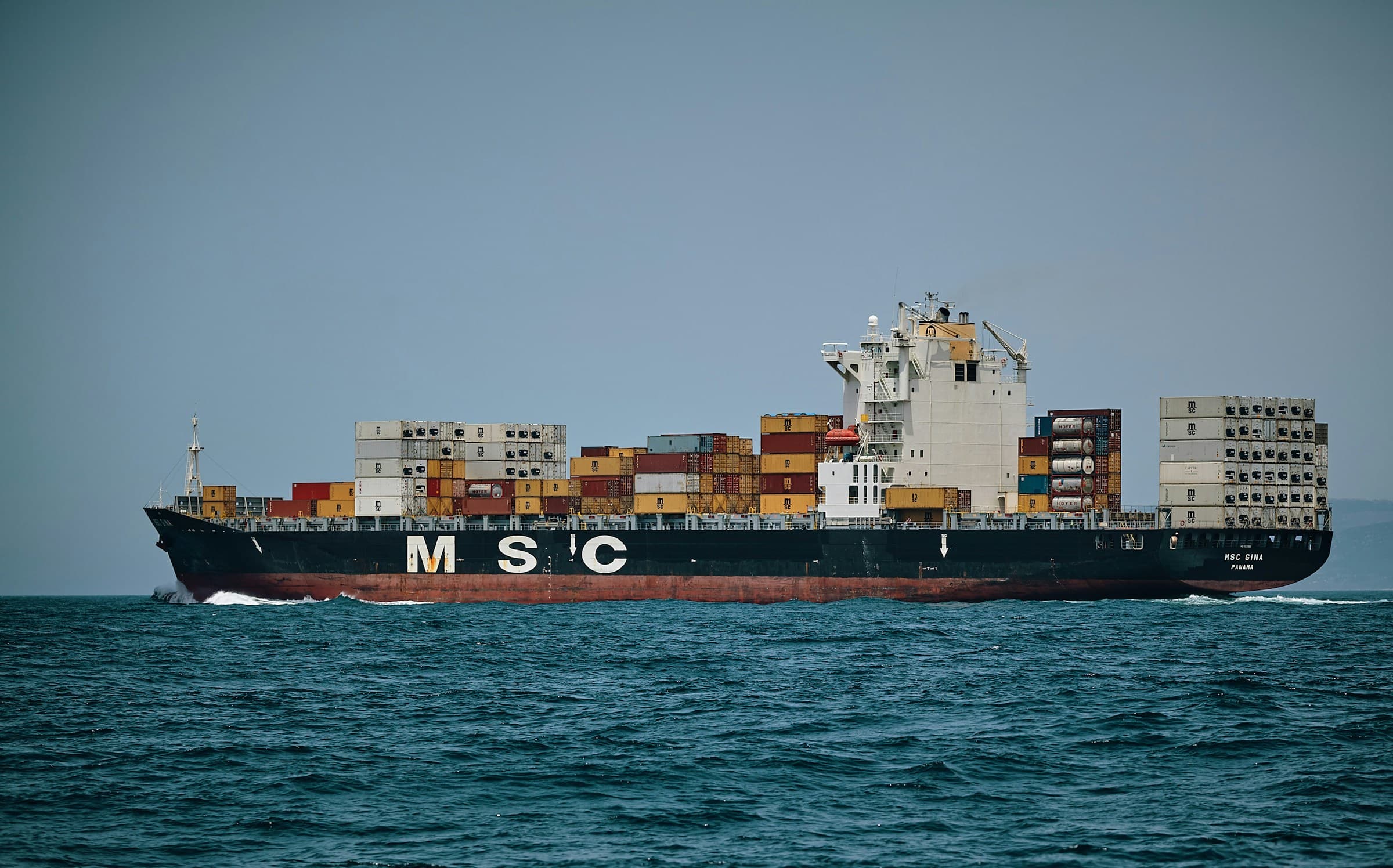 Ocean freight vessel